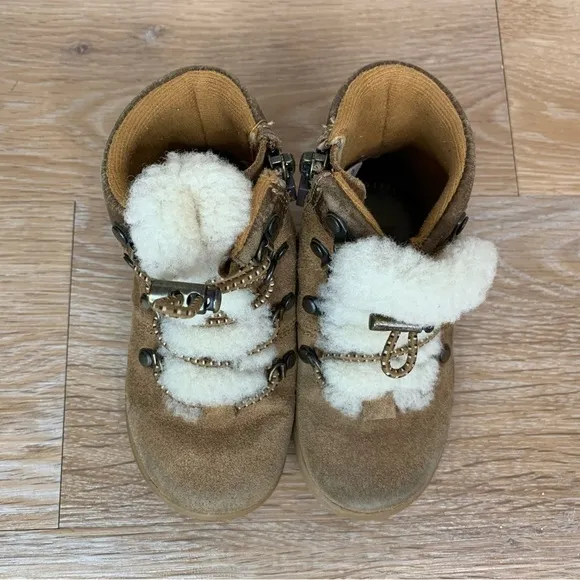 UGG Ager Kids Unisex Winter Warm Boots, Size 7
