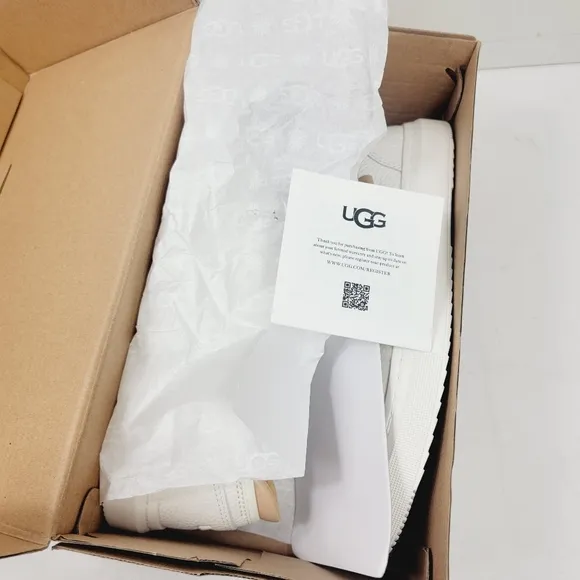 UGG Alameda Sammy Leather Sneakers Womens US 7 White Slip On Casual Shoes