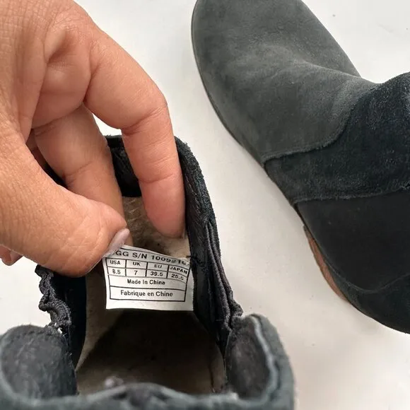 UGG Australia Bonham Chelsea Ankle Boots Black Suede Womens Size 8.5