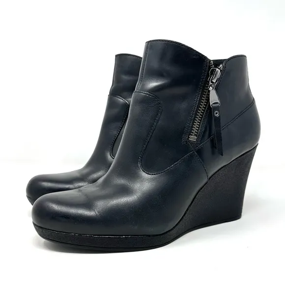 UGG Australia Meredith Womens Black Leather Wedge Ankle Boots
