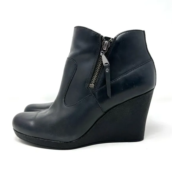 UGG Australia Meredith Womens Black Leather Wedge Ankle Boots