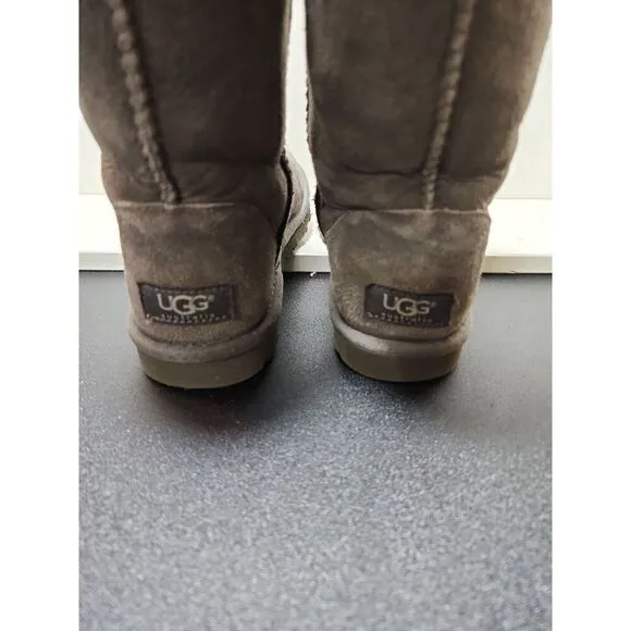 UGG Australia Classic Boots Size 5