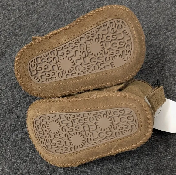 UGG Baby Neumel Soft Sole Chestnut Boots Lace Up Boots Size 0/1