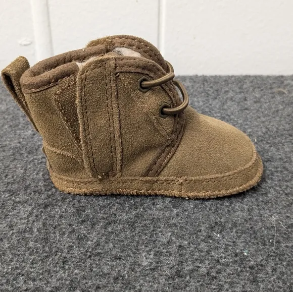 UGG Baby Neumel Soft Sole Chestnut Boots Lace Up Boots Size 0/1