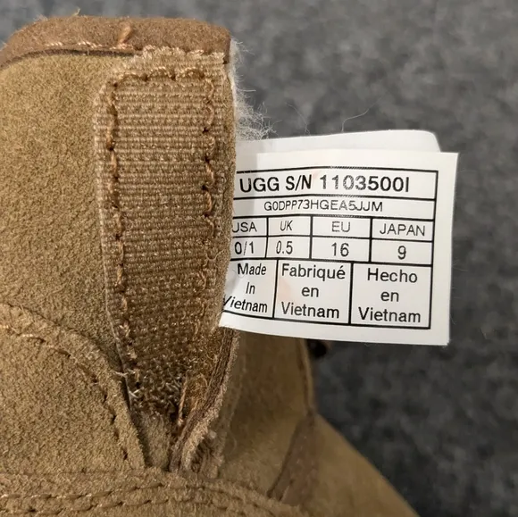 UGG Baby Neumel Soft Sole Chestnut Boots Lace Up Boots Size 0/1