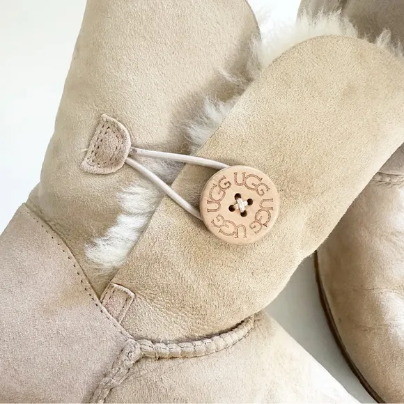 UGG Bailey Button II Suede &amp; Shearling Boot Sand Suede 8