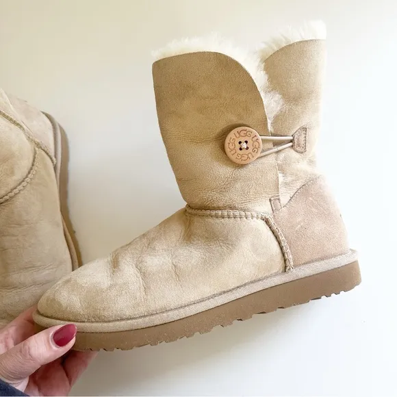 UGG Bailey Button II Suede &amp; Shearling Boot Sand Suede 8