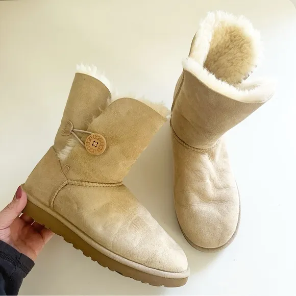 UGG Bailey Button II Suede &amp; Shearling Boot Sand Suede 8