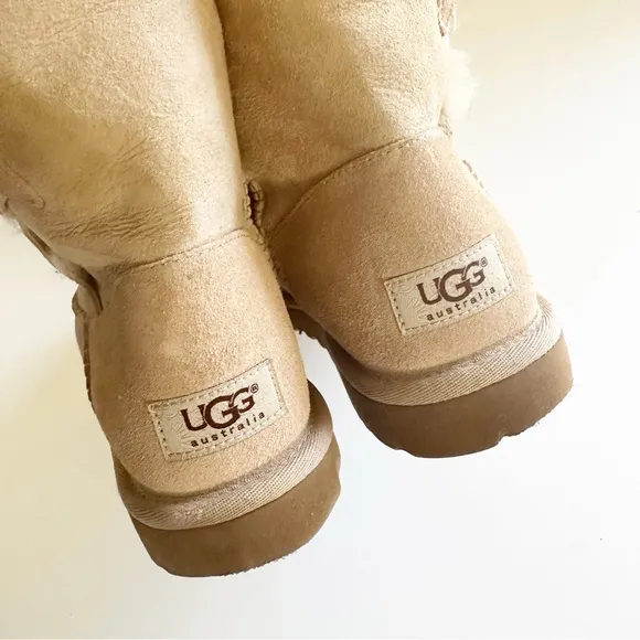 UGG Bailey Button II Suede &amp; Shearling Boot Sand Suede 8