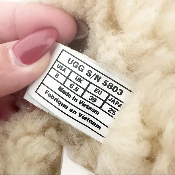 UGG Bailey Button II Suede &amp; Shearling Boot Sand Suede 8