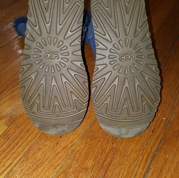 UGG Bailey Buttons Triplet Boots