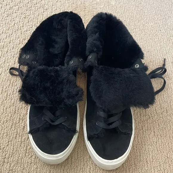 UGG Beven Sneaker