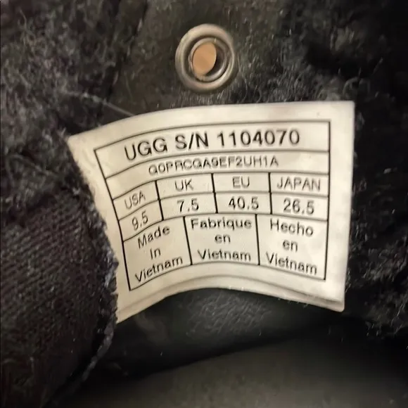 UGG Beven Sneaker