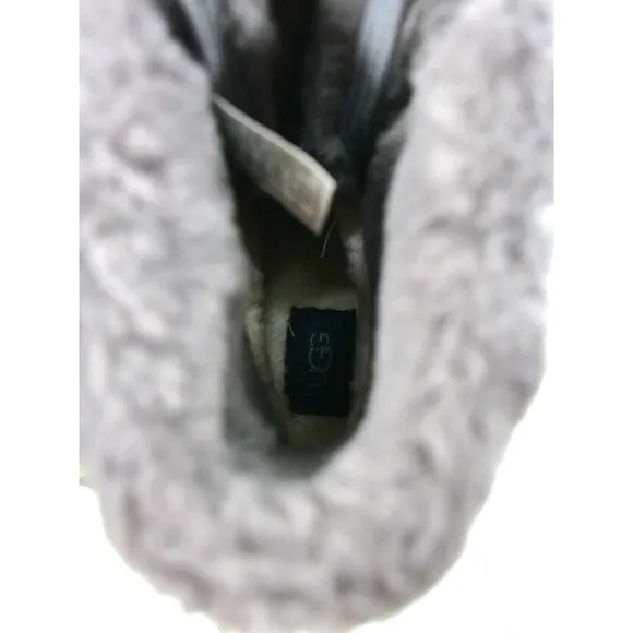 UGG BOOTS‎ BUTTE II CWR METAL UGG PRINT LEATHER SIZE YOUTH 4 FIT'S WOMEN'S 6