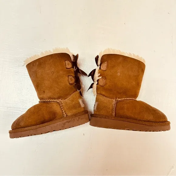 UGG boots suede kids size 6