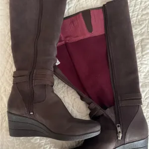 UGG Brown Wedge Suede waterproof Boots with Zipper