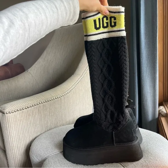 UGG Classic Sweater Letter