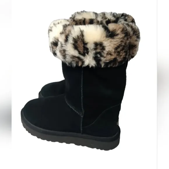 UGG Classic Tall II Boots Black Suede Women's Size 6 Retail $200