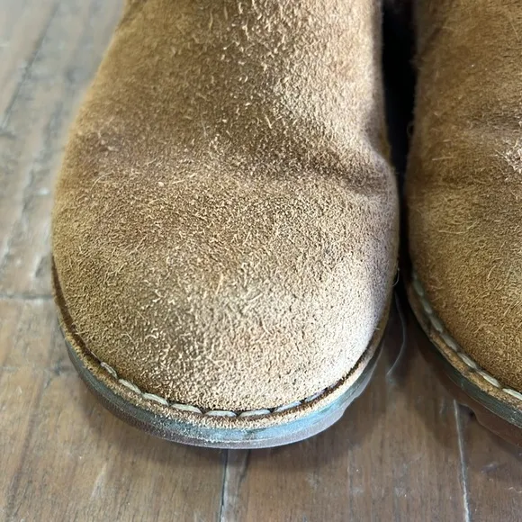 Ugg corene chestnut suede ribbon back boots