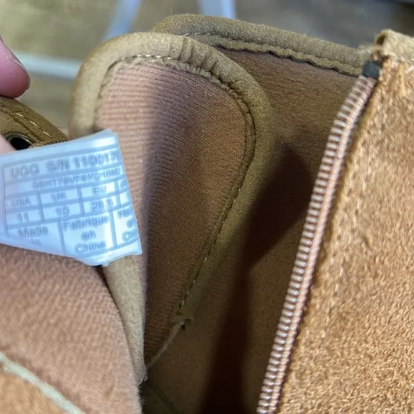 Ugg corene chestnut suede ribbon back boots