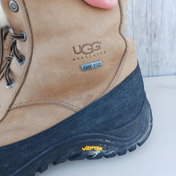 Ugg Glacier Womens Size 8 Leather Sheepskin Duck Boots Gore Tex Vibram Lace-Up