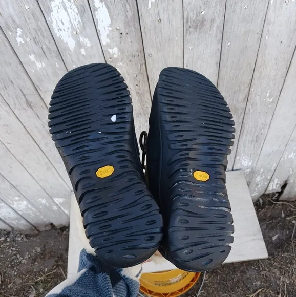 Ugg Glacier Womens Size 8 Leather Sheepskin Duck Boots Gore Tex Vibram Lace-Up