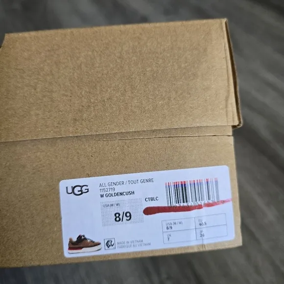 UGG Goldencush Sneakers
