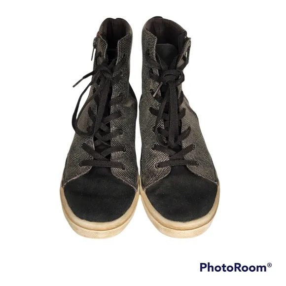 UGG I Heart Geometric Hi-top Sneakers