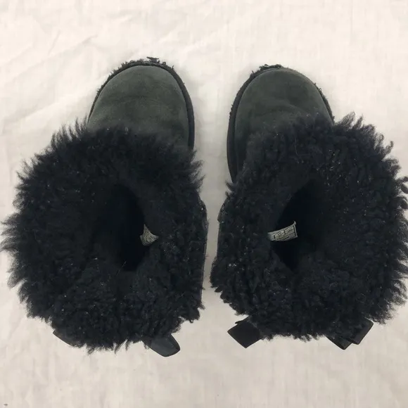 UGG Kids Bailey Bow Black Boots (S/N 3280T)/ Size: 10 Toddler