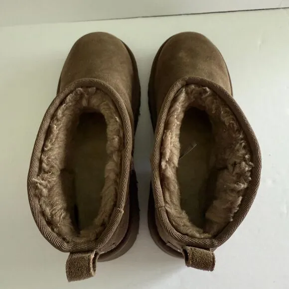 UGG Kids Classic Ultra Mini New Heights Suede Upper Pull Tab Hickory 6 -Big Kid