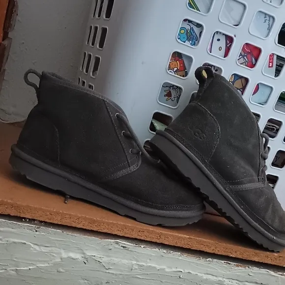 UGG Kids Grey Nuemels