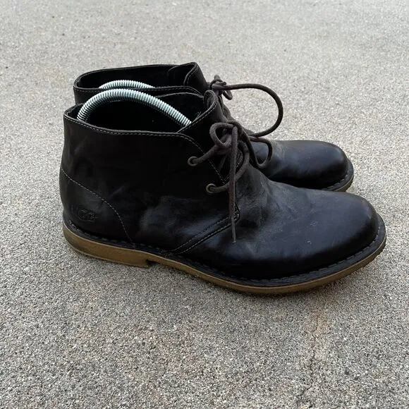 UGG Leighton Men's Chukka Boots Size 9.5 Crinkled Leather Chocolate Brown 3275