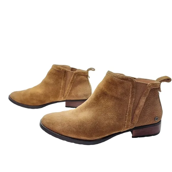 UGG McClaire Ankle Boots, Chestnut Suede, 10