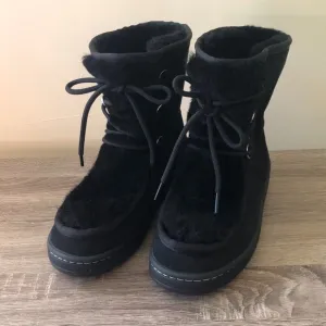 UGG Mukluk Revival Suede Sheepskin Boots Womens size 7