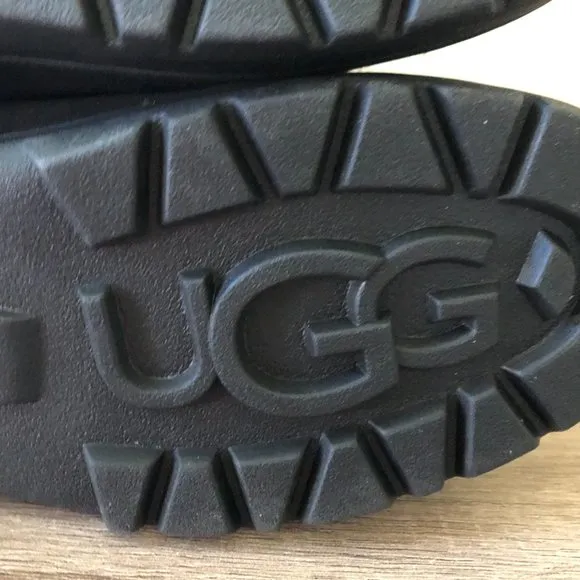 UGG Mukluk Revival Suede Sheepskin Boots Womens size 7