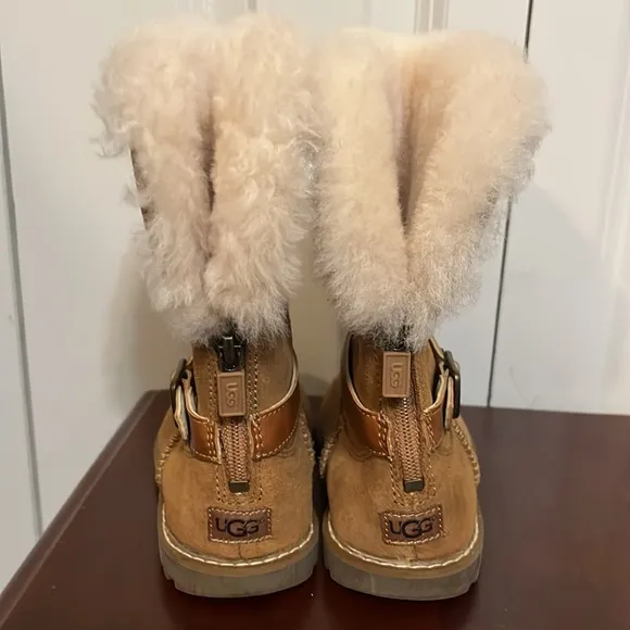 Ugg Nessa Tan Suede Leather Buckle Shearling Zip Up Back Girls Boots 9