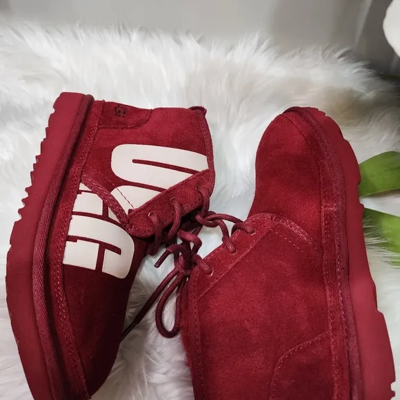 UGG Neumel Split LogoBoys' Grade SchoolSize4 new