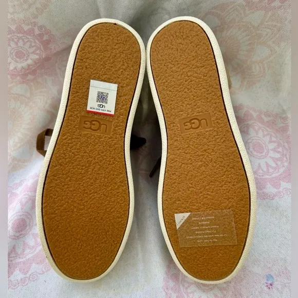 UGG Olive Leather Genuine Shearling High Top Sneaker Shoes Size 8 Chestn…