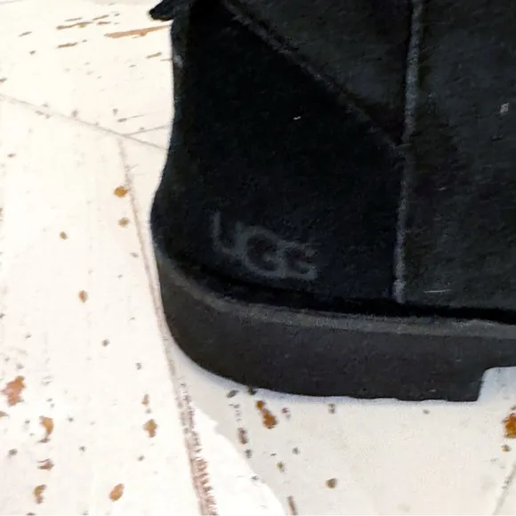 Ugg Quincy Boots Black Suede Leather Sheepskin Combat Boots Ankle Boots Size 9.5