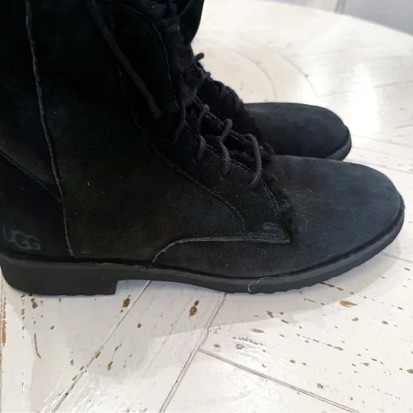 Ugg Quincy Boots Black Suede Leather Sheepskin Combat Boots Ankle Boots Size 9.5