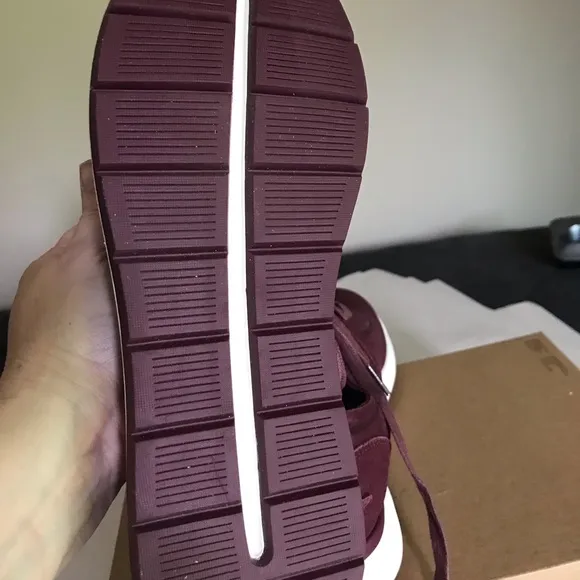 Ugg sneakers !!!Firm