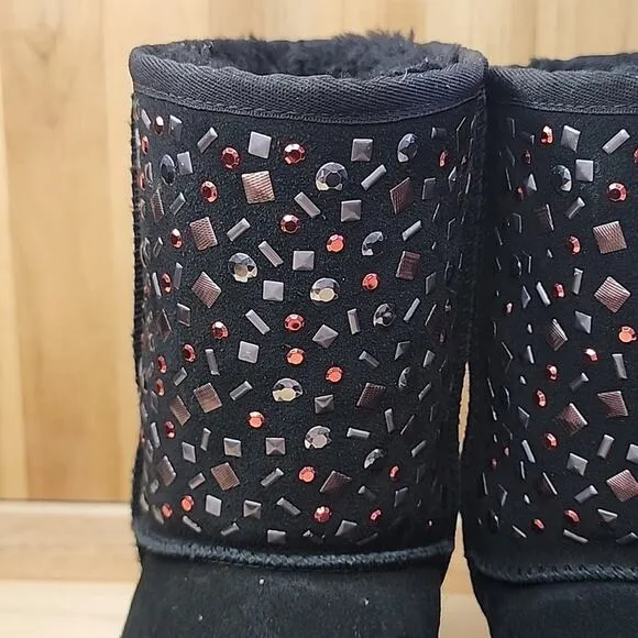 UGG STYLE ☆CLASSIC SHORT STUD LI BOOTS ☆ BLACK  COLORED JEMS WOMAN'S SIZE 8.0