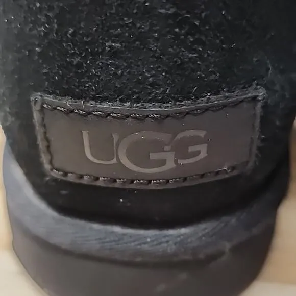UGG STYLE ☆CLASSIC SHORT STUD LI BOOTS ☆ BLACK  COLORED JEMS WOMAN'S SIZE 8.0