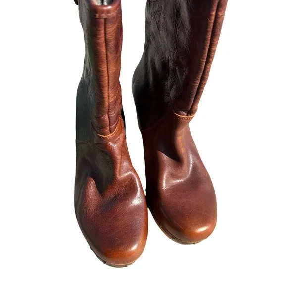 UGG Women's Brown Leather Boots