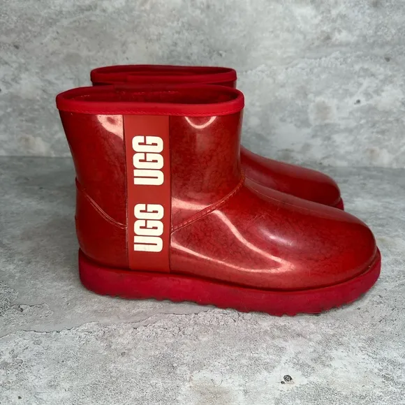 UGG Women's Classic Clear Mini Ankle Boot Red sip on size US 8