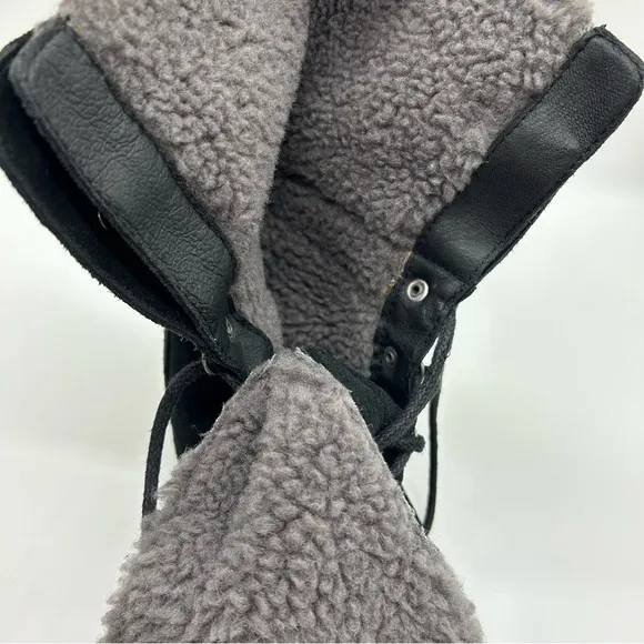 UGG Women’s Gradin Black Suede Combat Lace Up Boots Size 7