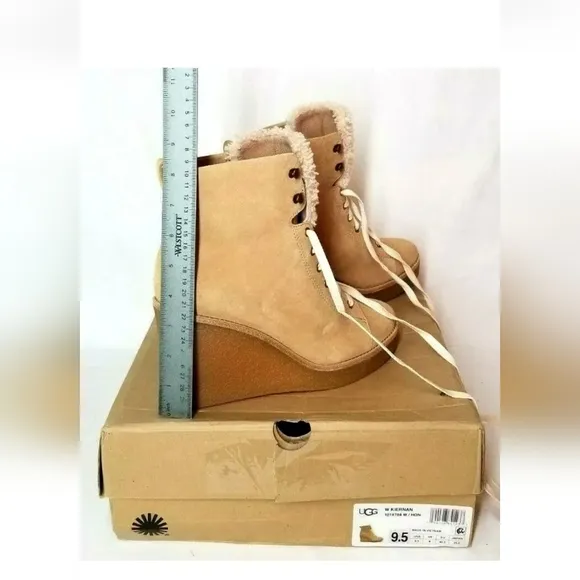 UGG Women's KIERNAN SLOUCH BOOTS Style No.1018784 HONEY USA SIZE 9.5