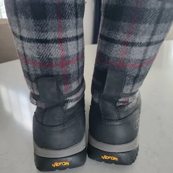 UGG Butte Tartan Plaid Wool Leather 8 Boots