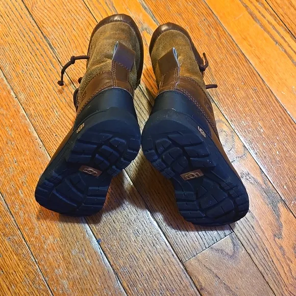 Uggs Kids butte ll.  Toddler size 12c.