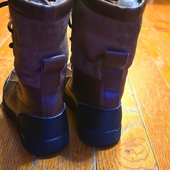 Uggs Kids butte ll.  Toddler size 12c.